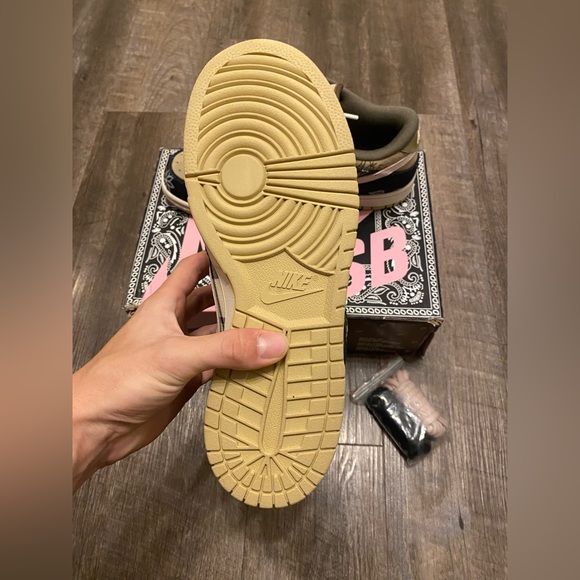 Travis Scott dunks size 10 - Picture 7 of 8